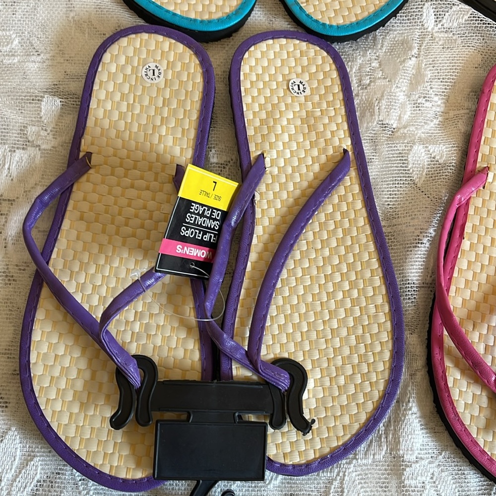 Lot of 4, Brand new no brand.4 different colors casual flip-flops. All sz 7/8 - Picture 4 of 11